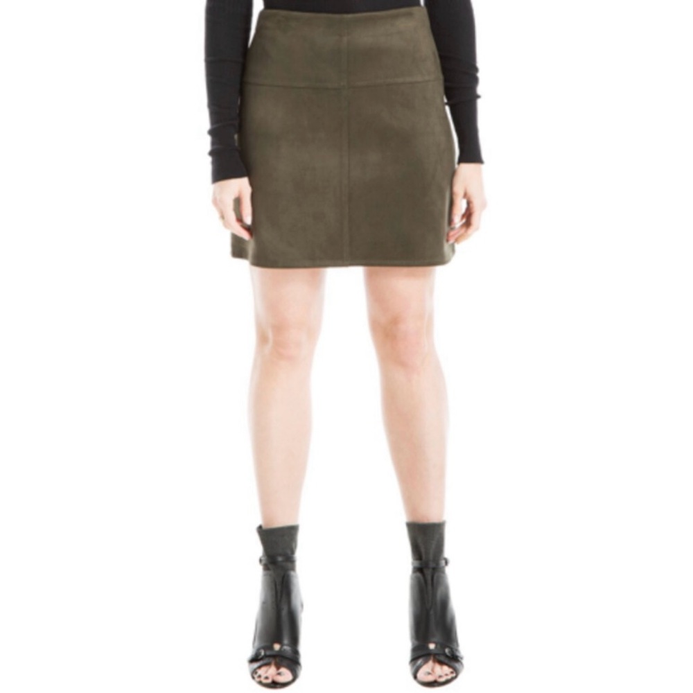 Max Studio Faux Suede Short Skirt Olive
Green Size M Pull On